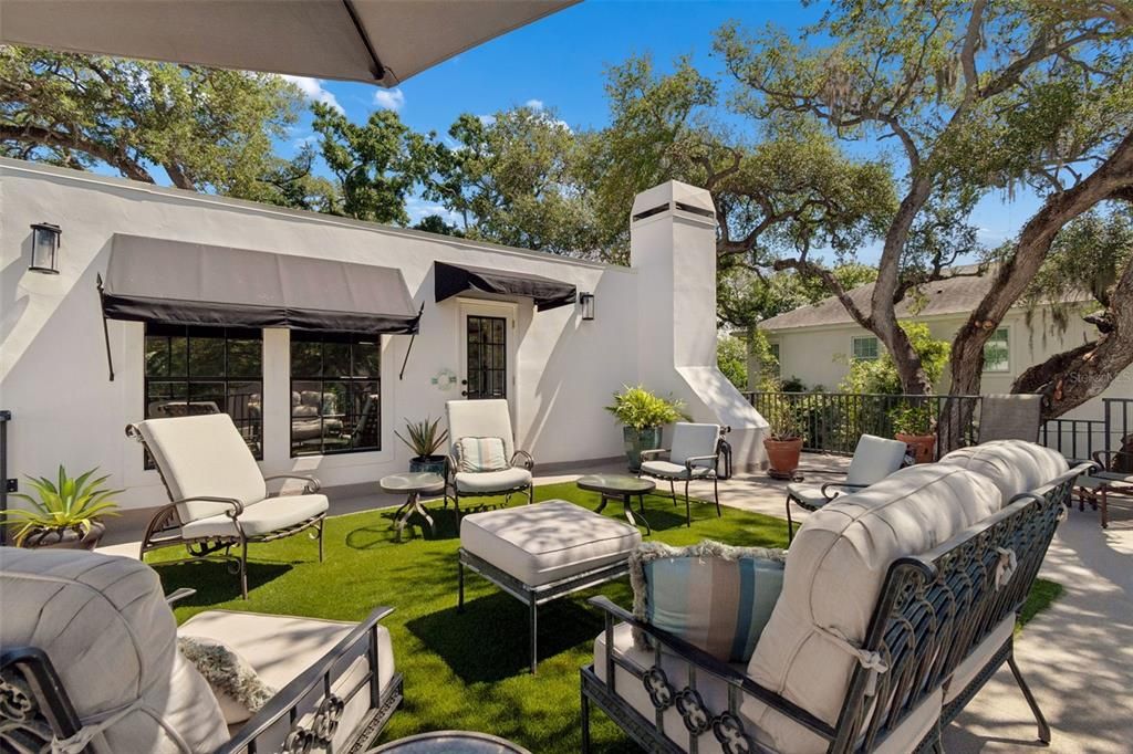 Activo con contrato: $1,295,000 (4 camas, 3 baños, 2713 Pies cuadrados)