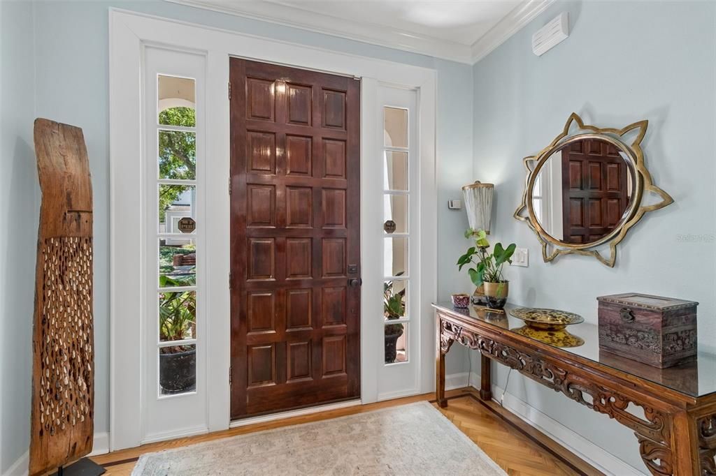 Activo con contrato: $1,295,000 (4 camas, 3 baños, 2713 Pies cuadrados)