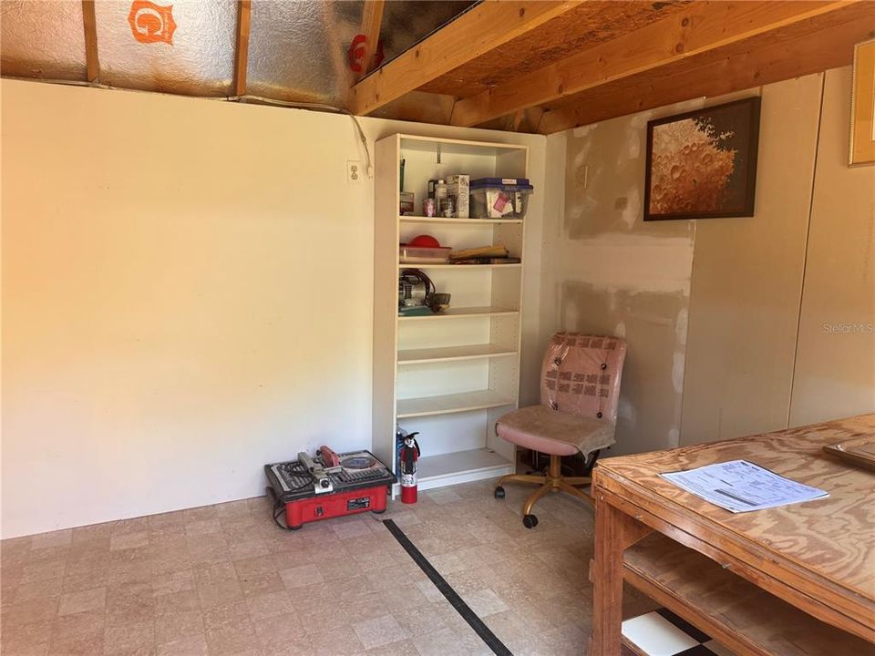 For Sale: $295,000 (2 beds, 1 baths, 800 Square Feet)