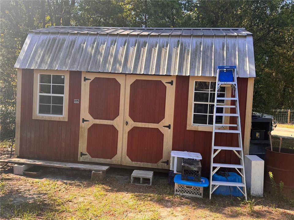 For Sale: $295,000 (2 beds, 1 baths, 800 Square Feet)
