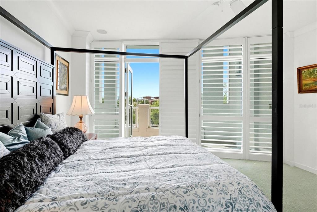 For Sale: $1,749,000 (2 beds, 2 baths, 2265 Square Feet)