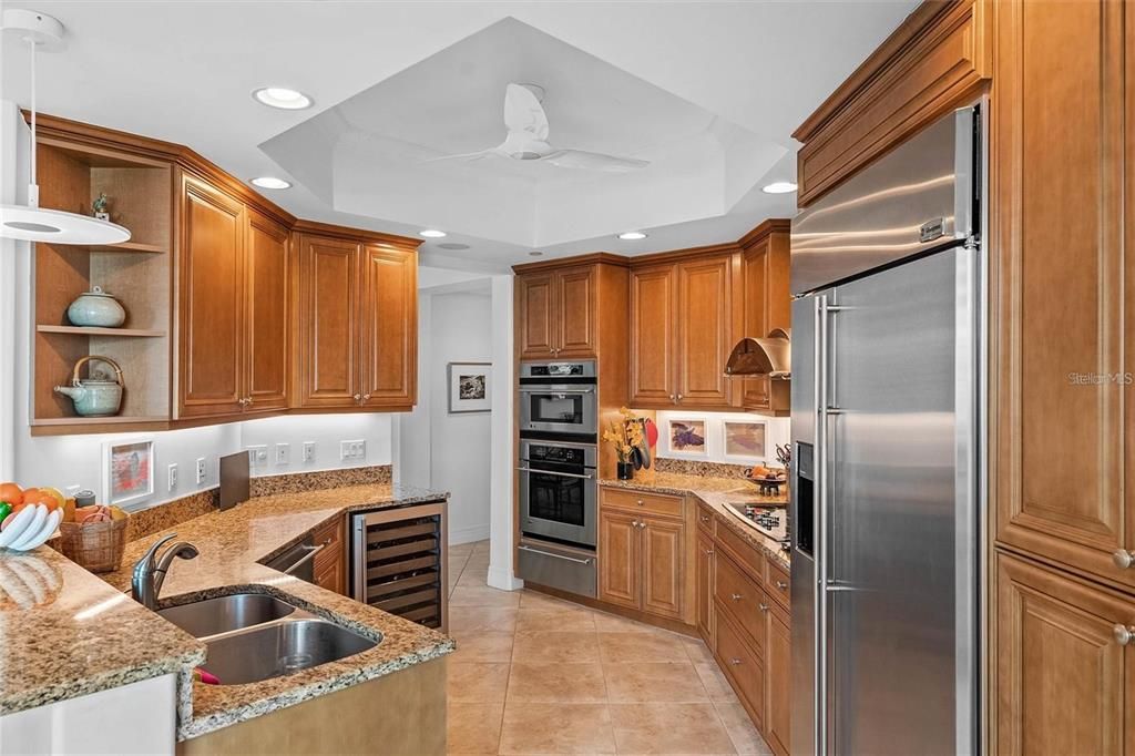 For Sale: $1,749,000 (2 beds, 2 baths, 2265 Square Feet)