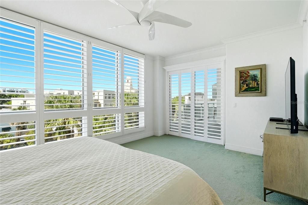 For Sale: $1,749,000 (2 beds, 2 baths, 2265 Square Feet)