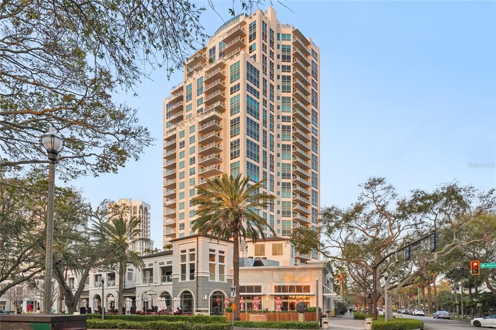 For Sale: $1,749,000 (2 beds, 2 baths, 2265 Square Feet)