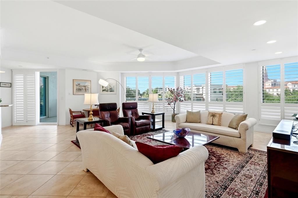For Sale: $1,749,000 (2 beds, 2 baths, 2265 Square Feet)