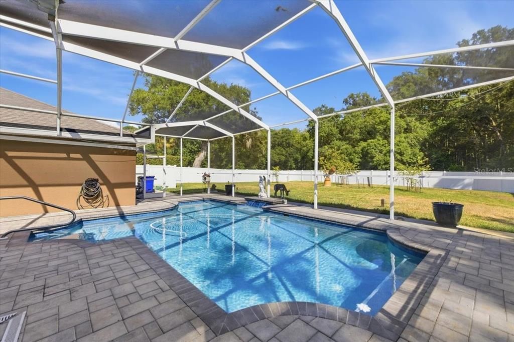 En Venta: $950,000 (4 camas, 3 baños, 3484 Pies cuadrados)