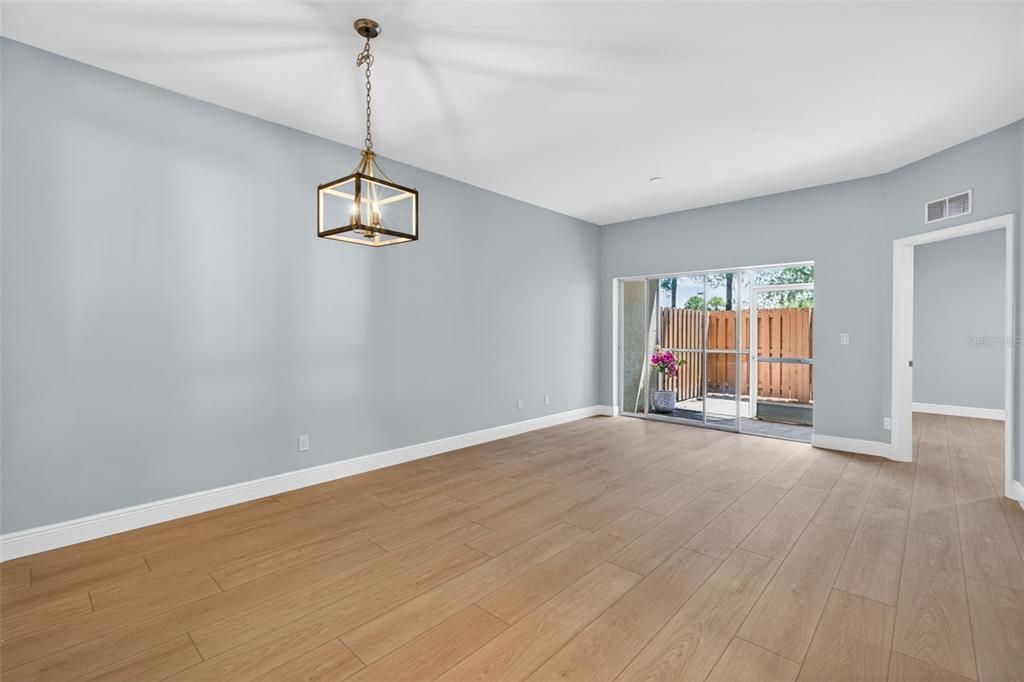 For Sale: $219,000 (3 beds, 2 baths, 1045 Square Feet)