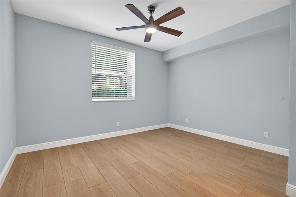 For Sale: $219,000 (3 beds, 2 baths, 1045 Square Feet)