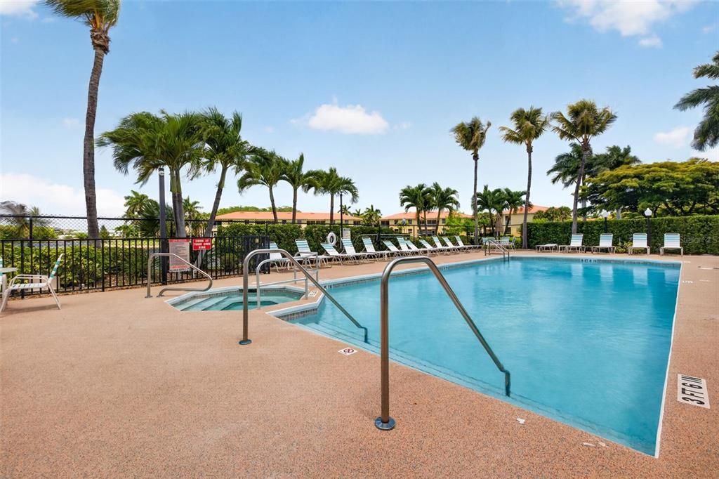 For Sale: $219,000 (3 beds, 2 baths, 1045 Square Feet)
