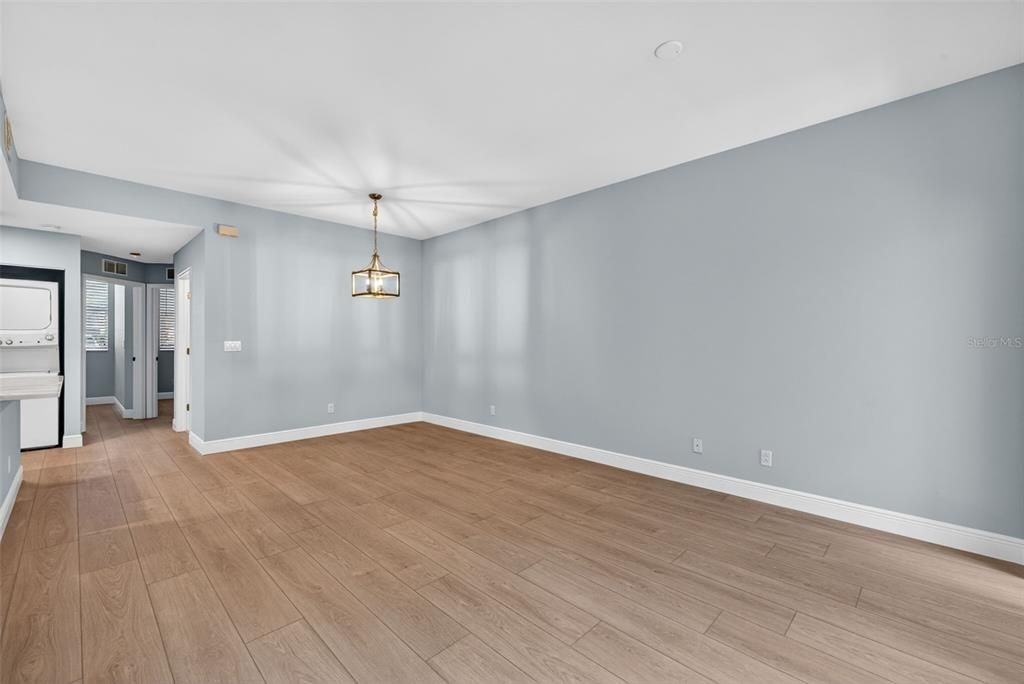 For Sale: $219,000 (3 beds, 2 baths, 1045 Square Feet)