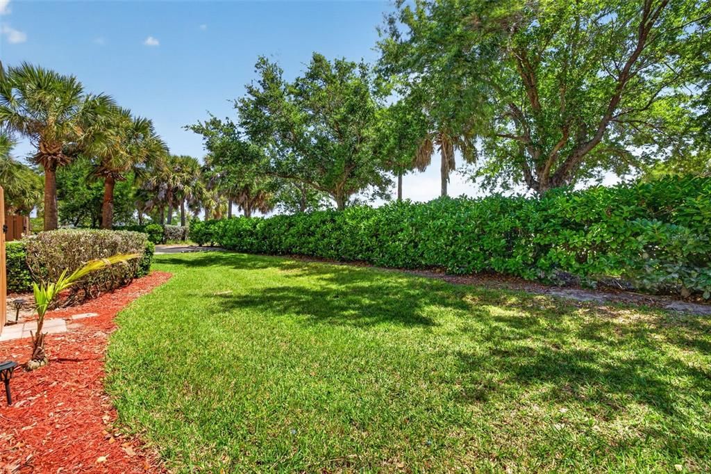 For Sale: $219,000 (3 beds, 2 baths, 1045 Square Feet)