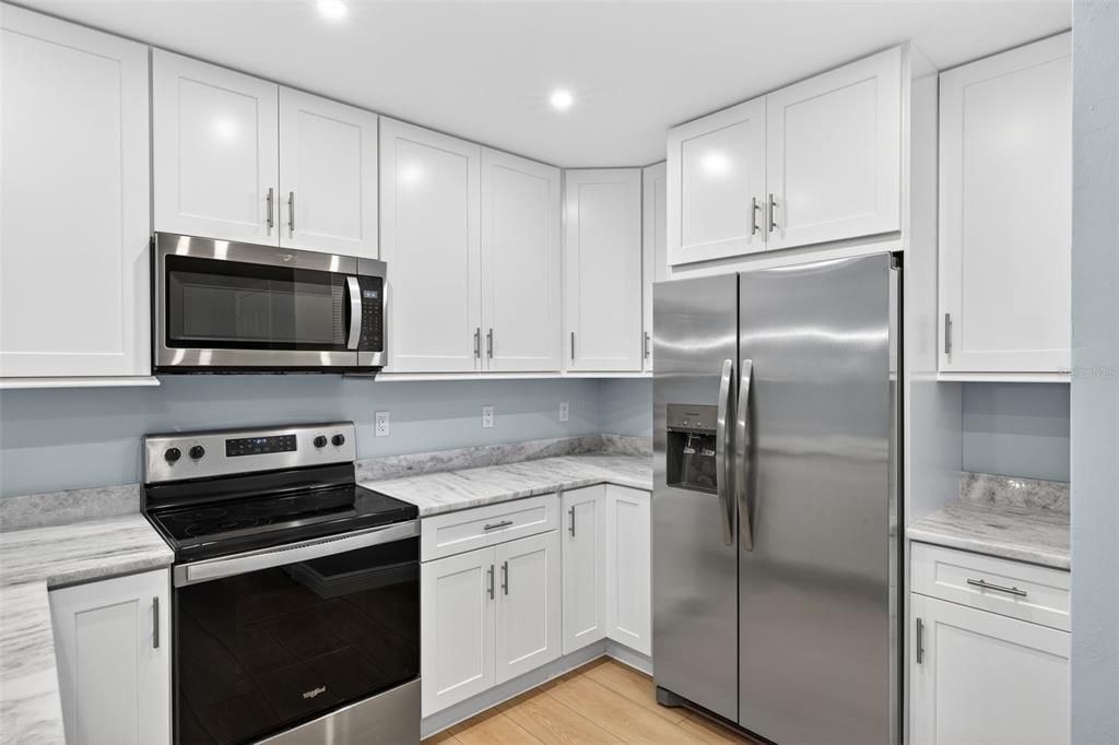 For Sale: $219,000 (3 beds, 2 baths, 1045 Square Feet)