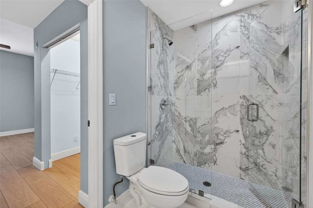 For Sale: $219,000 (3 beds, 2 baths, 1045 Square Feet)