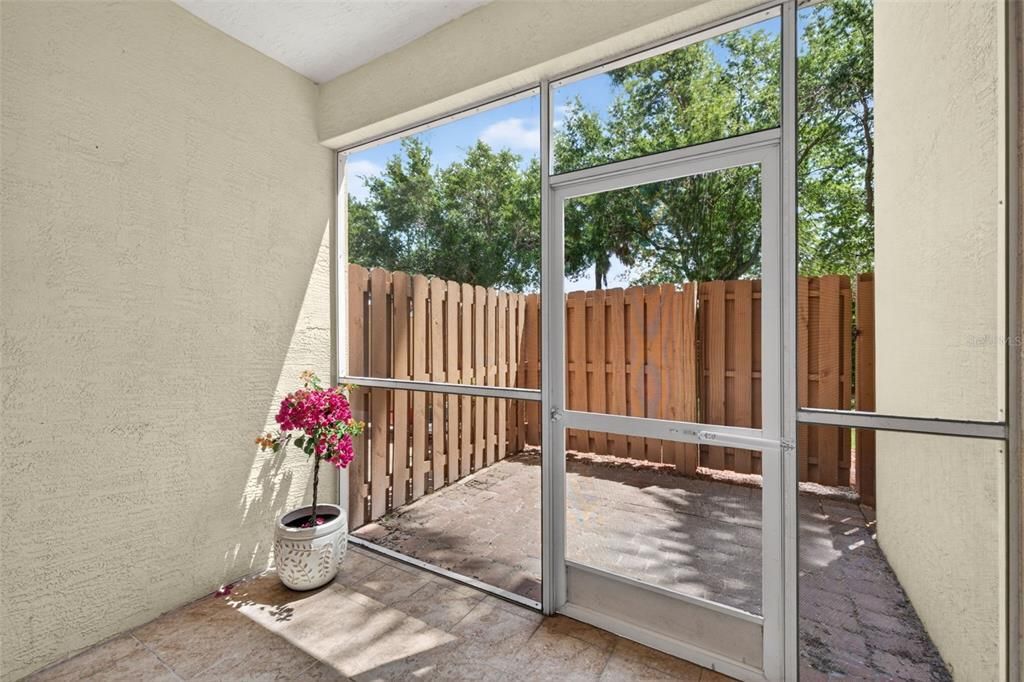 For Sale: $219,000 (3 beds, 2 baths, 1045 Square Feet)