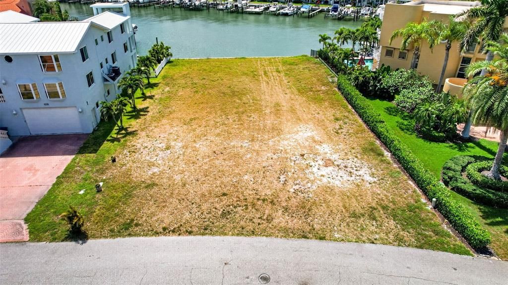 For Sale: $1,650,000 (0.26 acres)