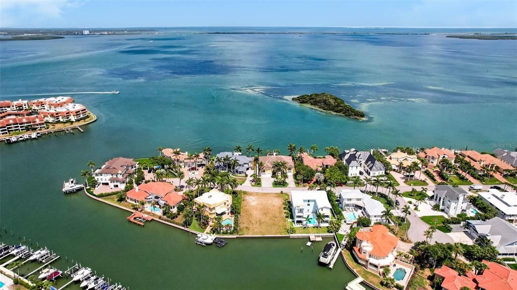 For Sale: $1,650,000 (0.26 acres)
