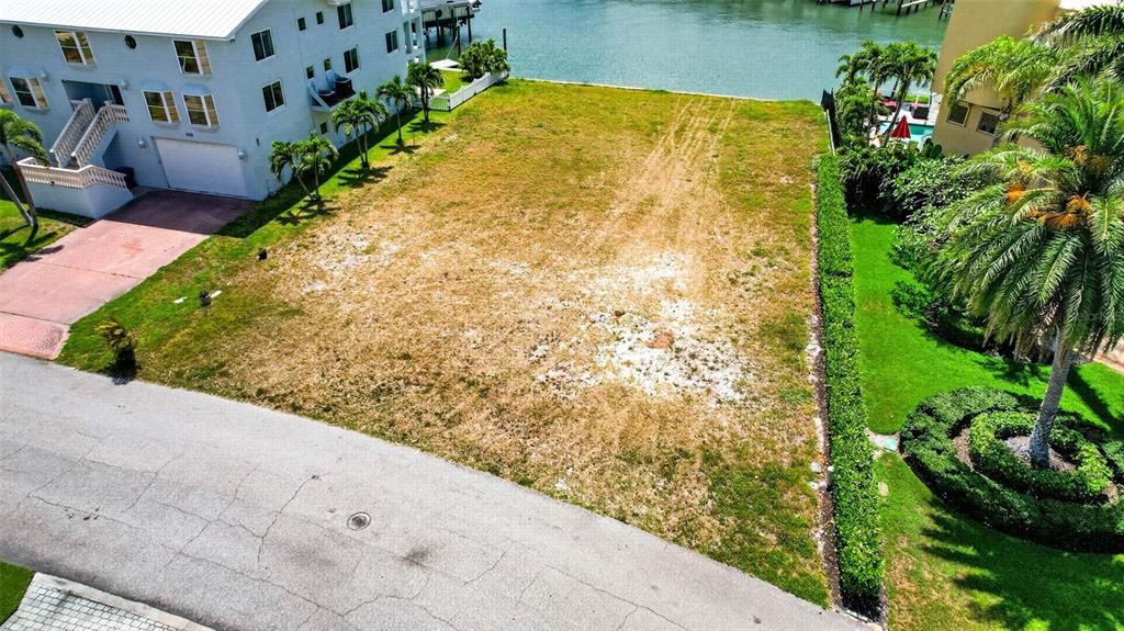 For Sale: $1,650,000 (0.26 acres)