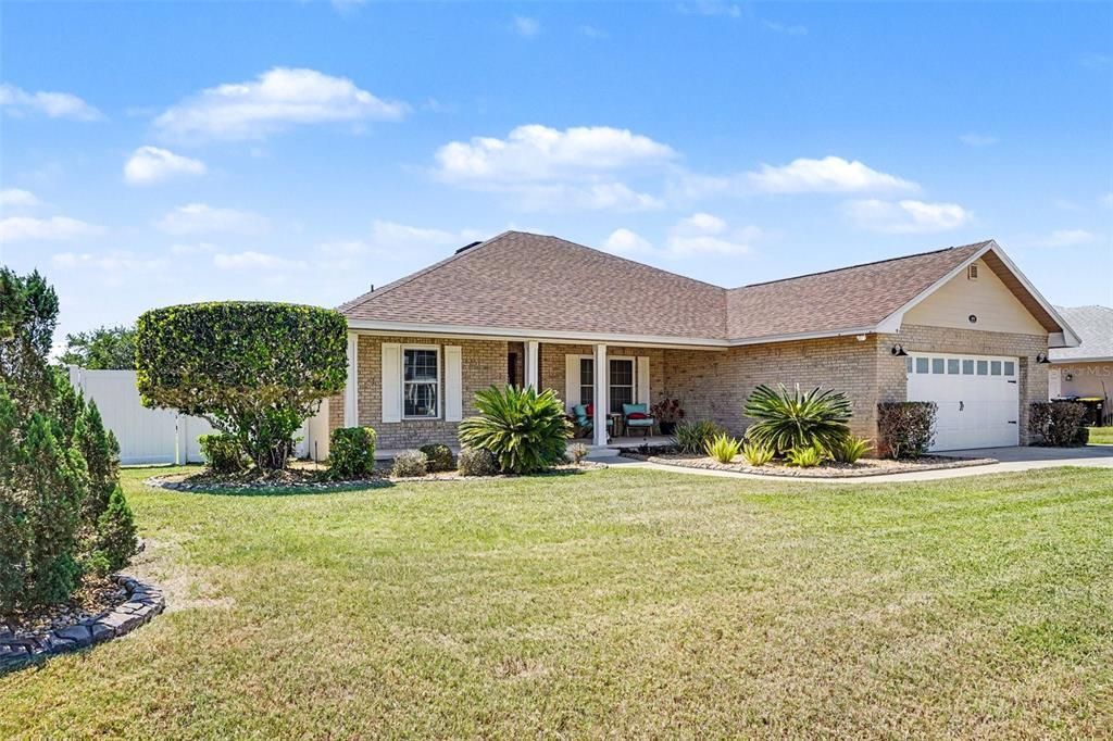 For Sale: $399,900 (3 beds, 2 baths, 1868 Square Feet)