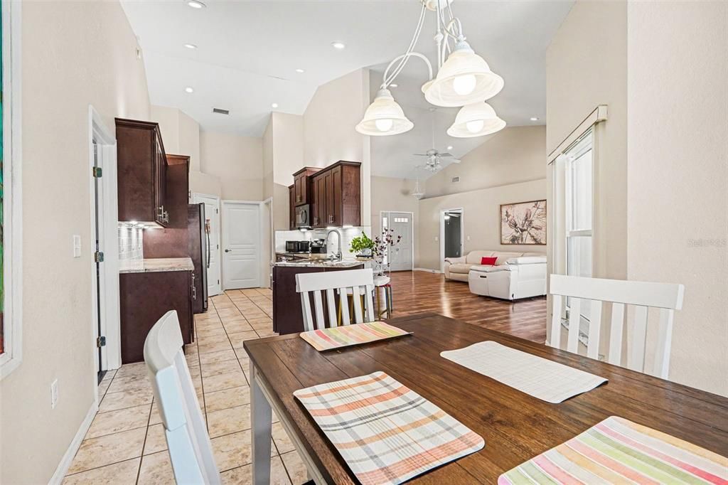 For Sale: $399,900 (3 beds, 2 baths, 1868 Square Feet)