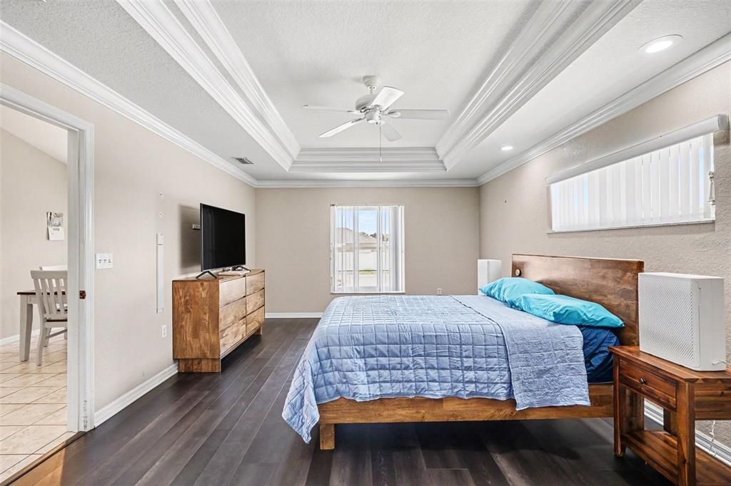 For Sale: $399,900 (3 beds, 2 baths, 1868 Square Feet)