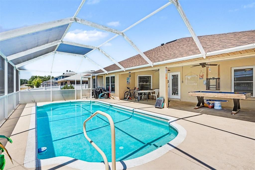 For Sale: $399,900 (3 beds, 2 baths, 1868 Square Feet)
