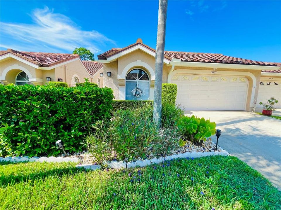 For Sale: $416,000 (2 beds, 2 baths, 1659 Square Feet)