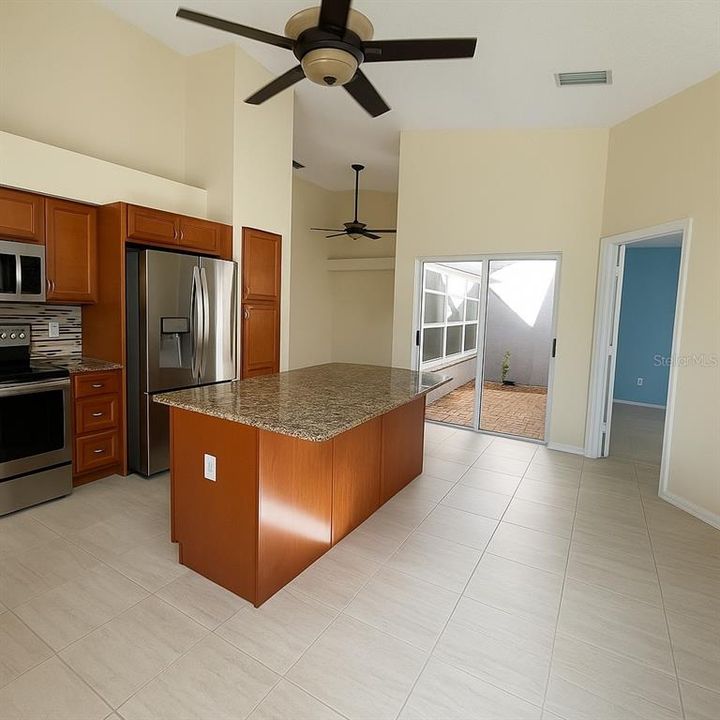 For Sale: $416,000 (2 beds, 2 baths, 1659 Square Feet)