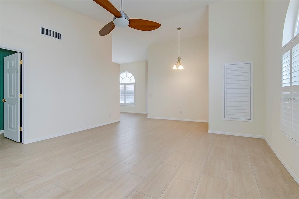 For Sale: $416,000 (2 beds, 2 baths, 1659 Square Feet)