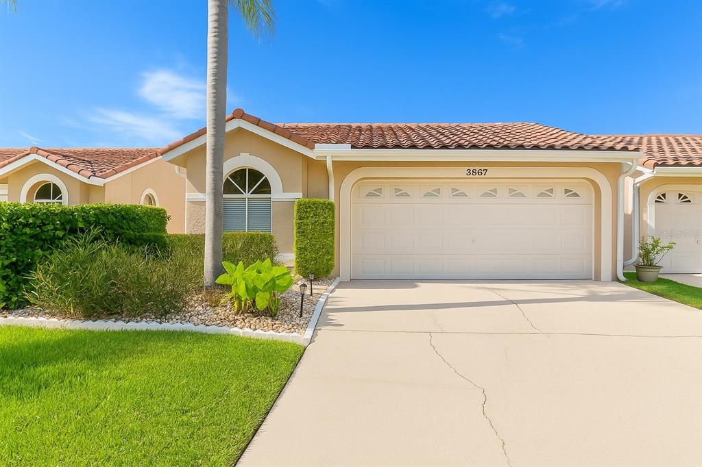 For Sale: $416,000 (2 beds, 2 baths, 1659 Square Feet)