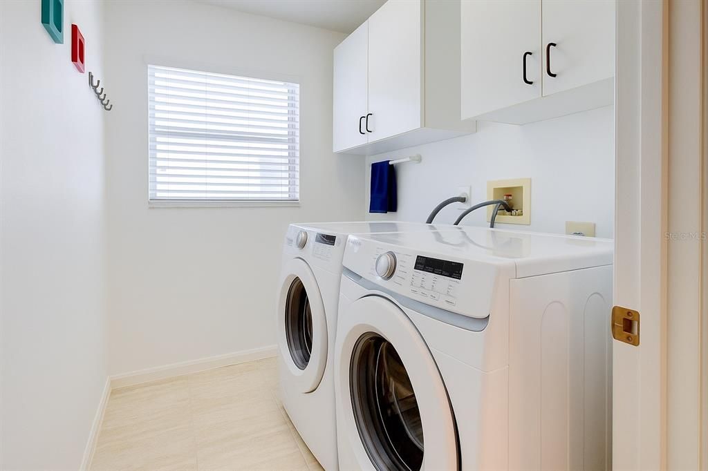 For Sale: $416,000 (2 beds, 2 baths, 1659 Square Feet)