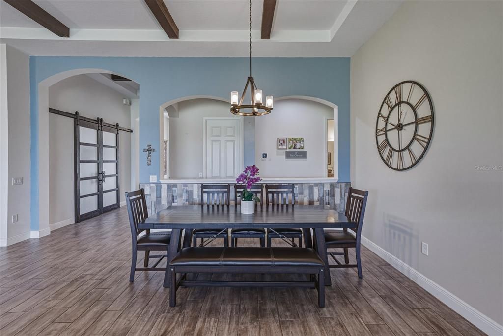 For Sale: $919,000 (3 beds, 3 baths, 2544 Square Feet)