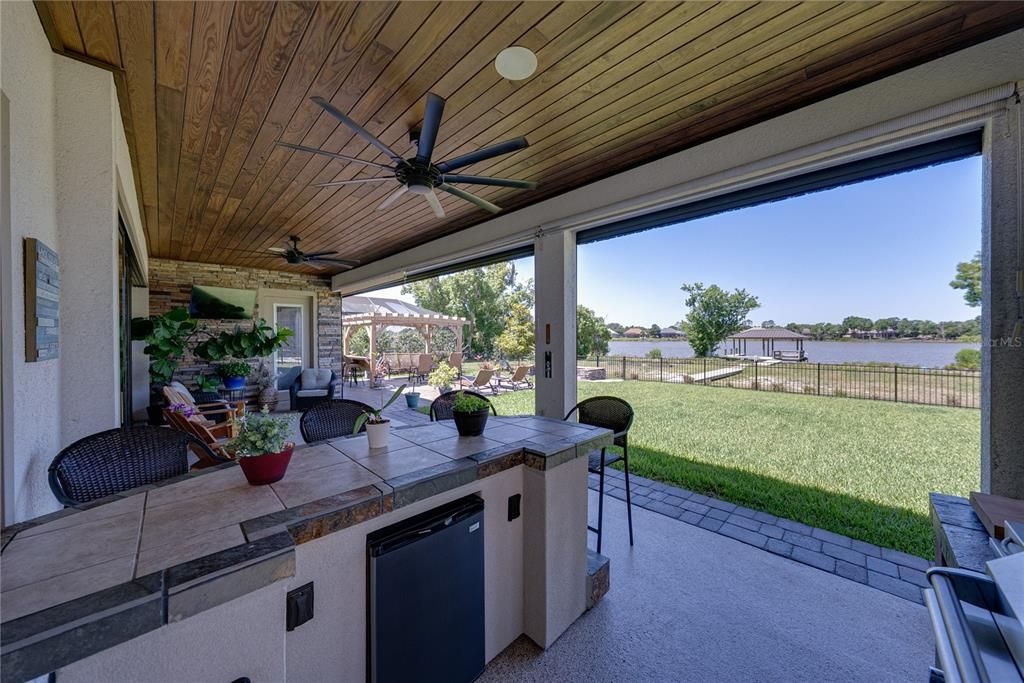 For Sale: $919,000 (3 beds, 3 baths, 2544 Square Feet)