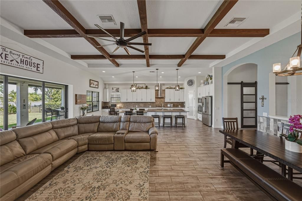 For Sale: $919,000 (3 beds, 3 baths, 2544 Square Feet)