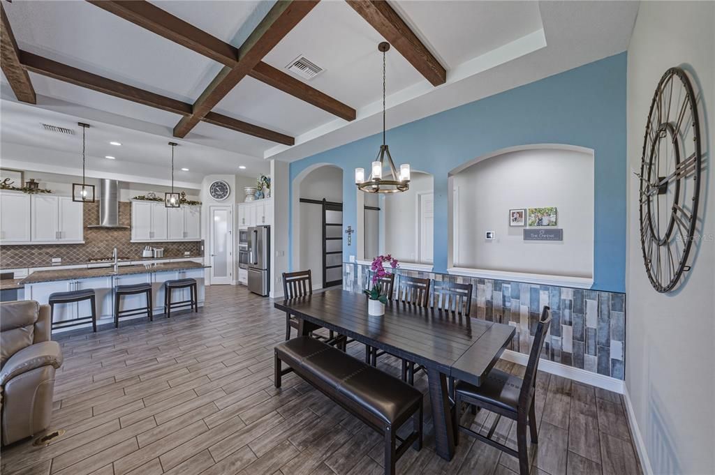 For Sale: $919,000 (3 beds, 3 baths, 2544 Square Feet)