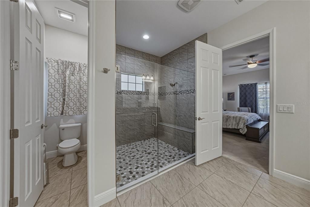 For Sale: $919,000 (3 beds, 3 baths, 2544 Square Feet)