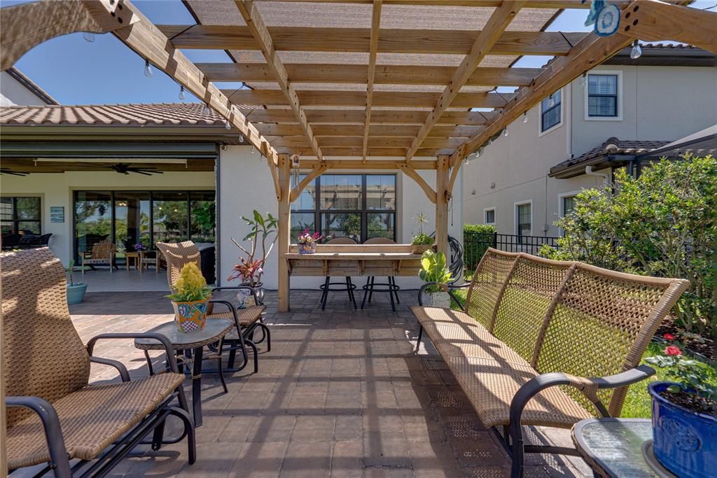For Sale: $919,000 (3 beds, 3 baths, 2544 Square Feet)