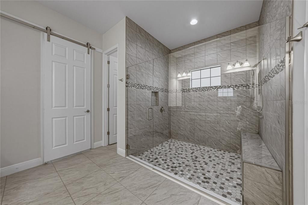 For Sale: $919,000 (3 beds, 3 baths, 2544 Square Feet)