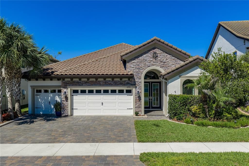 For Sale: $919,000 (3 beds, 3 baths, 2544 Square Feet)