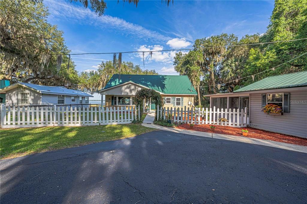 На продажу: $650,000 (2 спален, 2 ванн, 1636 Квадратных фут)