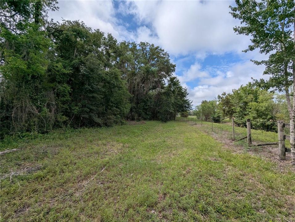 En Venta: $729,000 (83.59 acres)