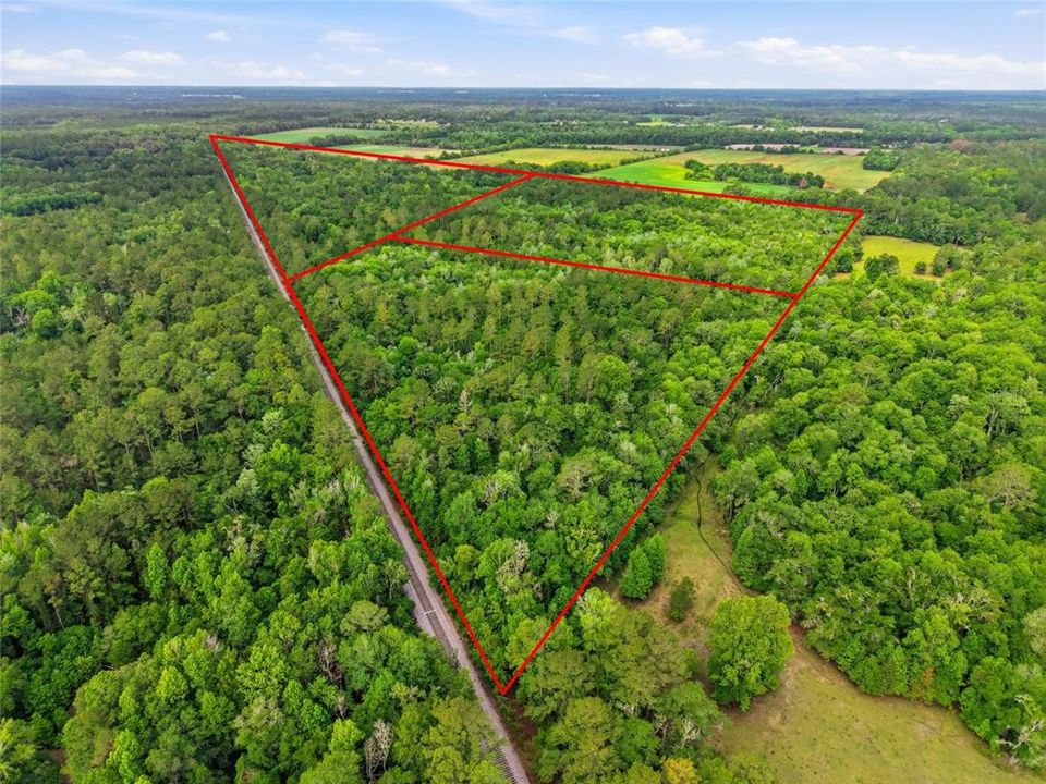 En Venta: $729,000 (83.59 acres)