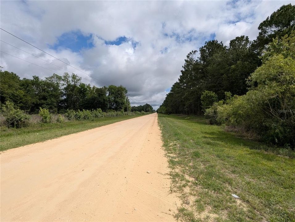 En Venta: $729,000 (83.59 acres)