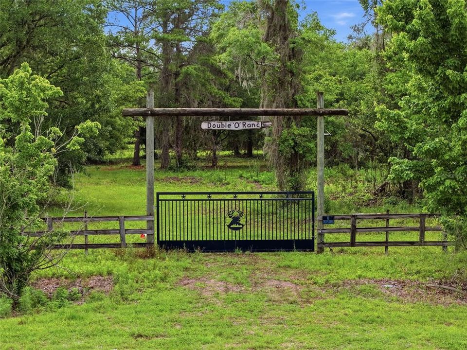 En Venta: $729,000 (83.59 acres)