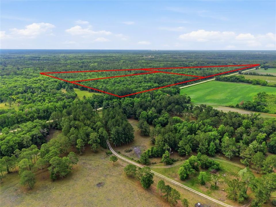 En Venta: $729,000 (83.59 acres)