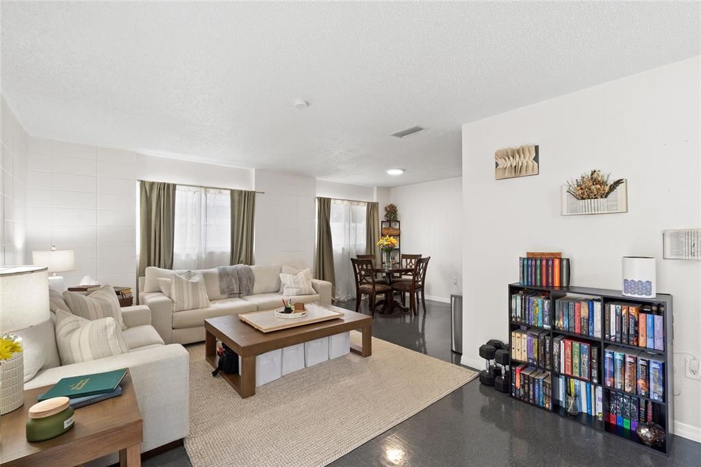 Active With Contract: $515,000 (4 beds, 0 baths, 1880 Square Feet)