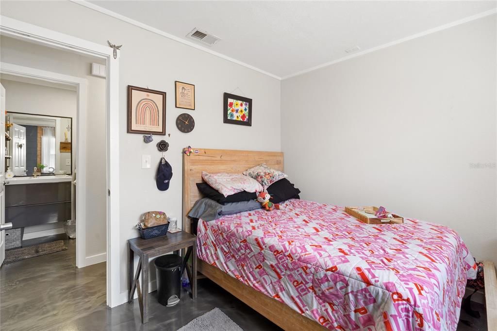 Active With Contract: $515,000 (4 beds, 0 baths, 1880 Square Feet)