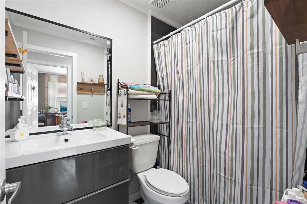 Active With Contract: $515,000 (4 beds, 0 baths, 1880 Square Feet)