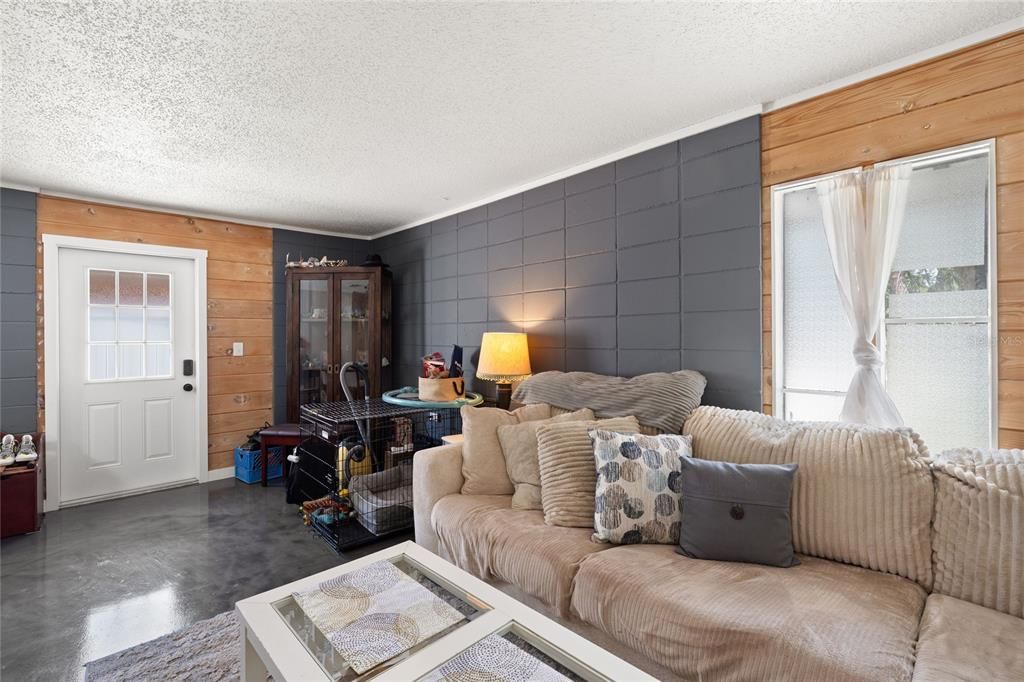 Active With Contract: $515,000 (4 beds, 0 baths, 1880 Square Feet)