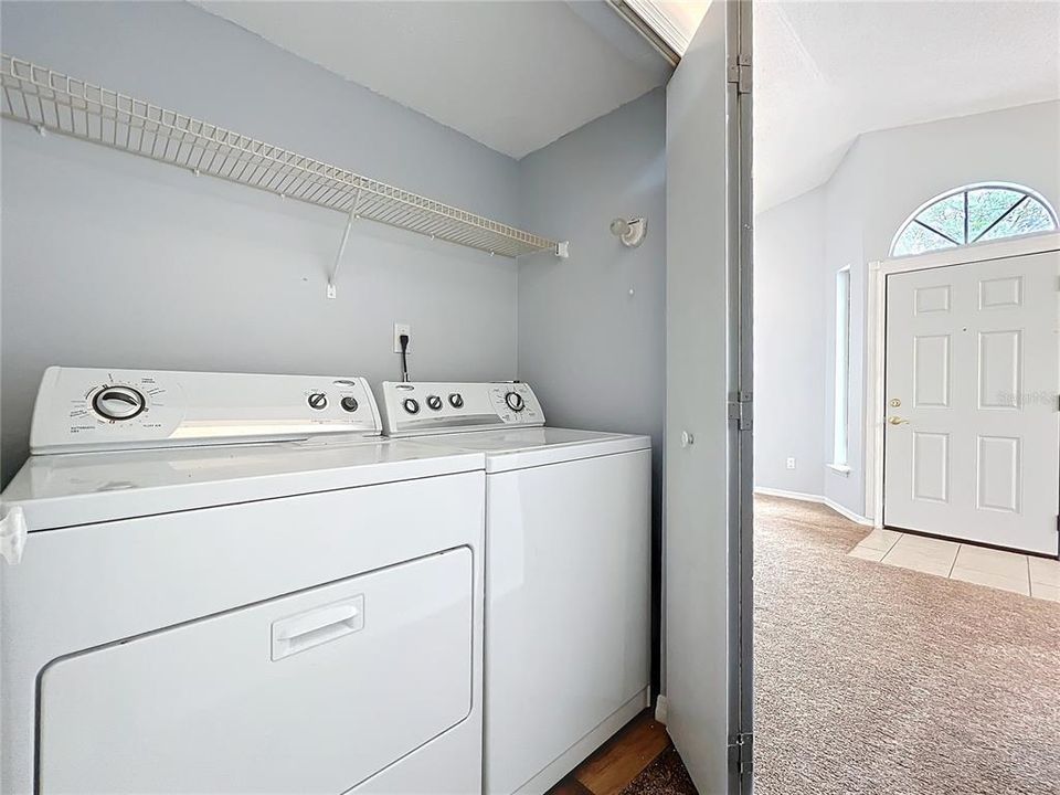 For Sale: $295,000 (3 beds, 2 baths, 1109 Square Feet)