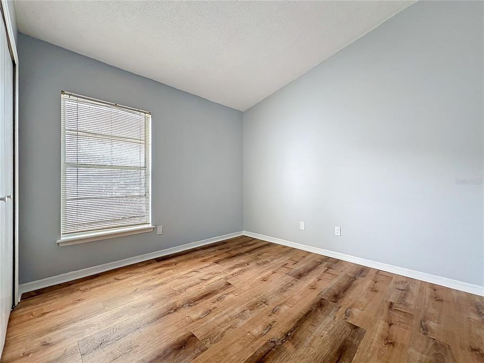 For Sale: $295,000 (3 beds, 2 baths, 1109 Square Feet)